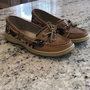 Leopard size 5 Sperrys